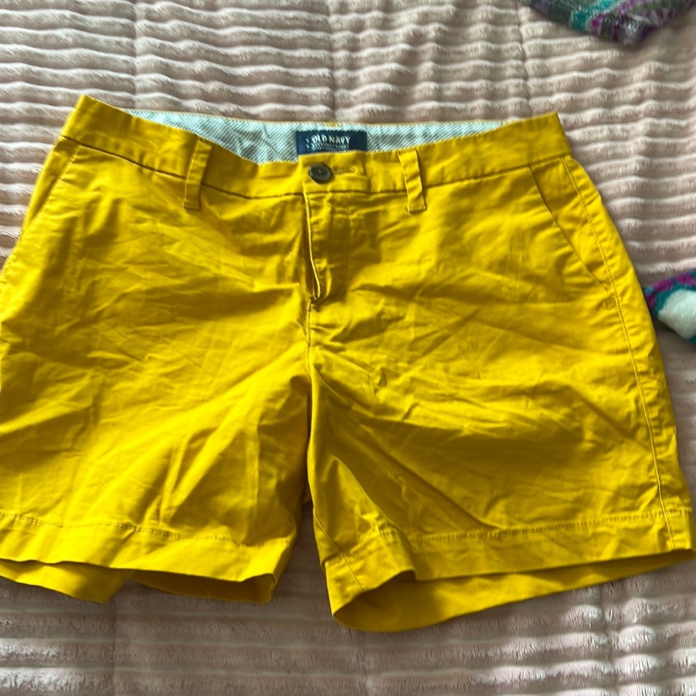 yellow old navy everyday shorts size 4